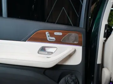 MERCEDES-BENZ GLS 580 4M AMG MEDIA AUXHEAT MASSAGE