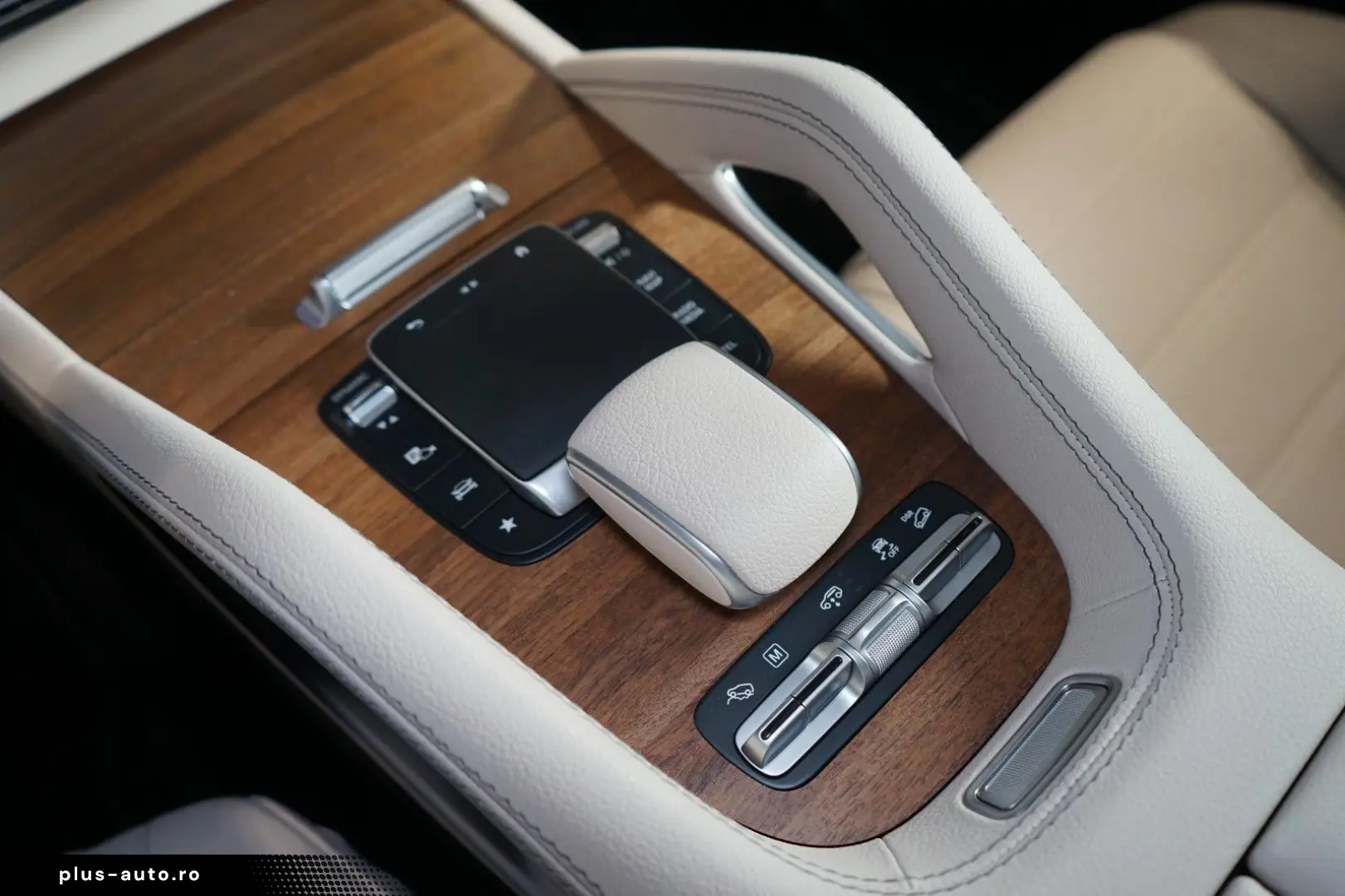 MERCEDES-BENZ GLS 580 4M AMG MEDIA AUXHEAT MASSAGE