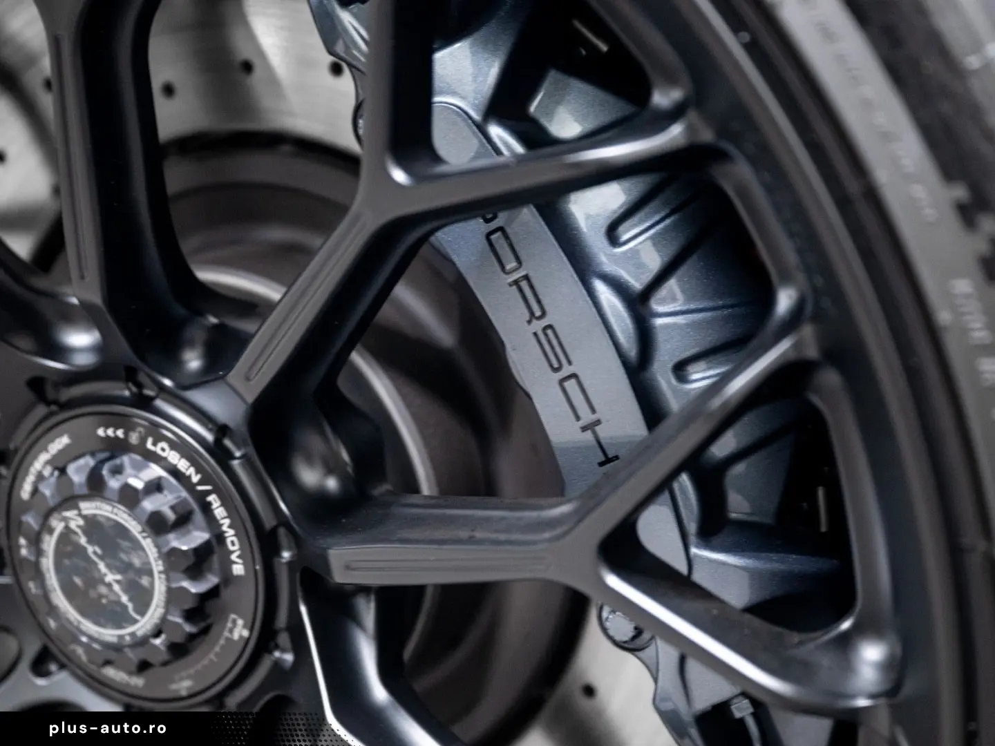 PORSCHE 911 Carrera GTS T-Hybrid Cabriolet TECHART LIFT