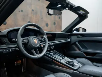 PORSCHE 911 Carrera GTS T-Hybrid Cabriolet TECHART LIFT