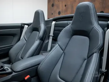 PORSCHE 911 Carrera GTS T-Hybrid Cabriolet TECHART LIFT