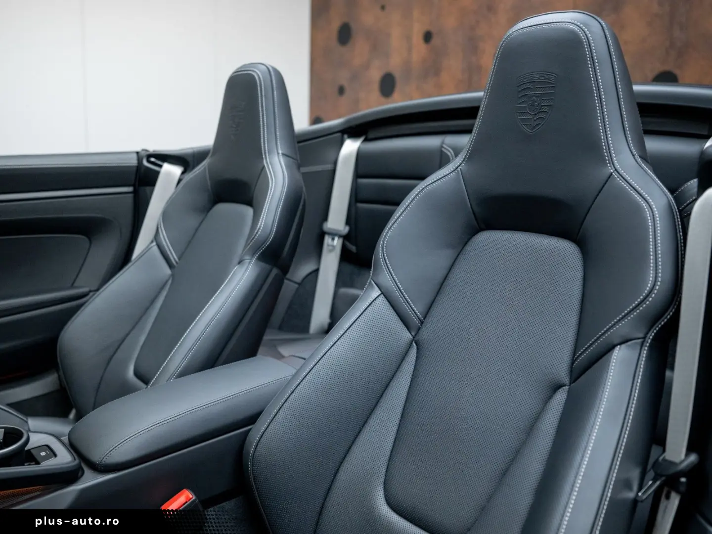 PORSCHE 911 Carrera GTS T-Hybrid Cabriolet TECHART LIFT