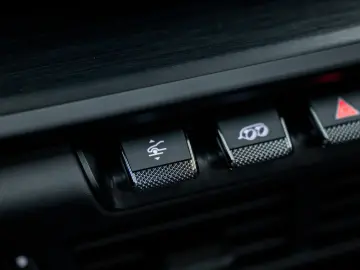 PORSCHE 911 Carrera GTS T-Hybrid Cabriolet TECHART LIFT