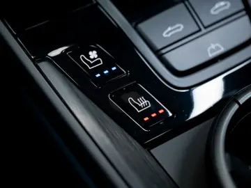 PORSCHE 911 Carrera GTS T-Hybrid Cabriolet TECHART LIFT