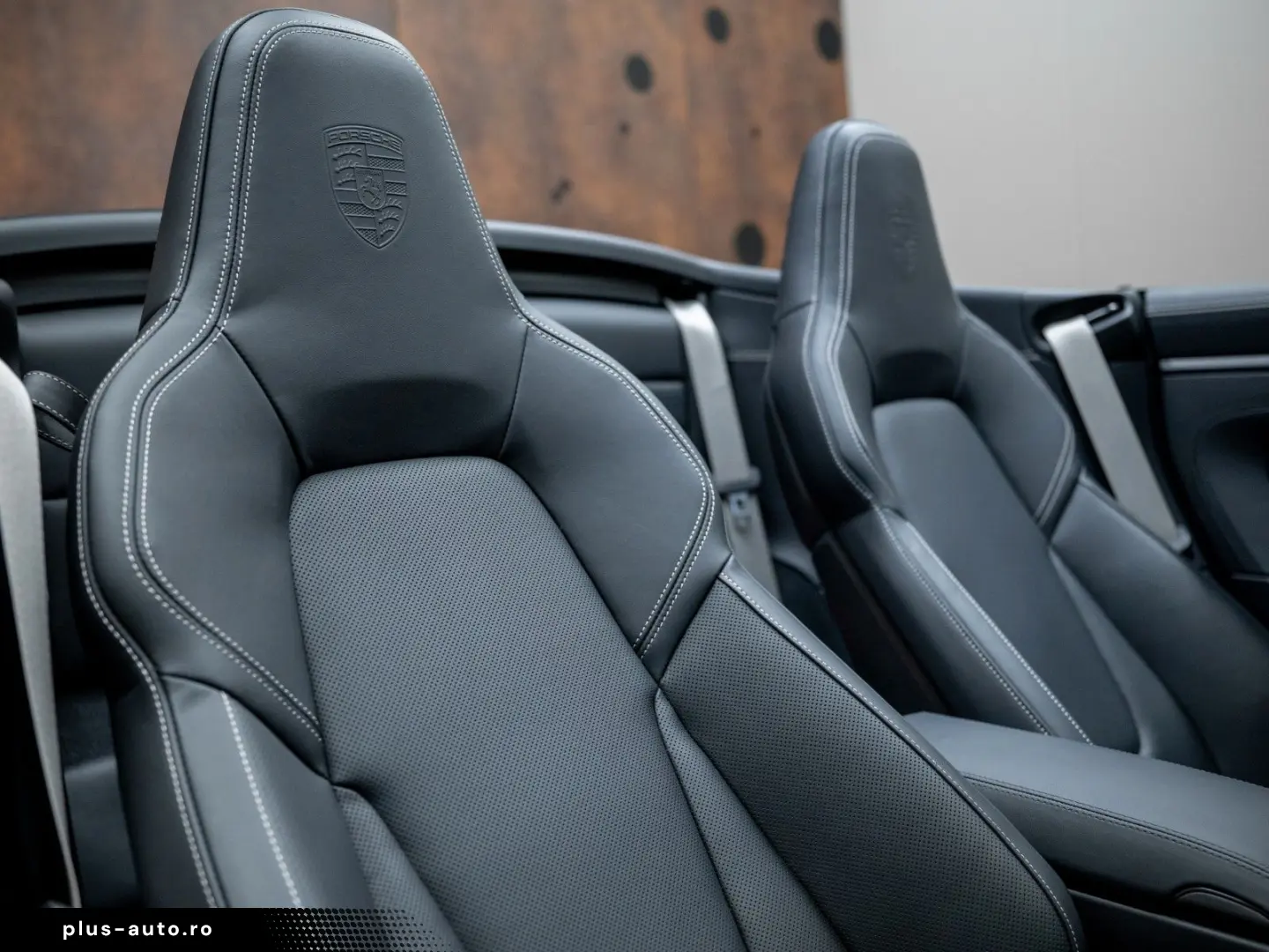 PORSCHE 911 Carrera GTS T-Hybrid Cabriolet TECHART LIFT