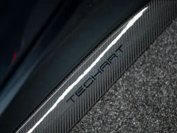 PORSCHE 911 Carrera GTS T-Hybrid Cabriolet TECHART LIFT