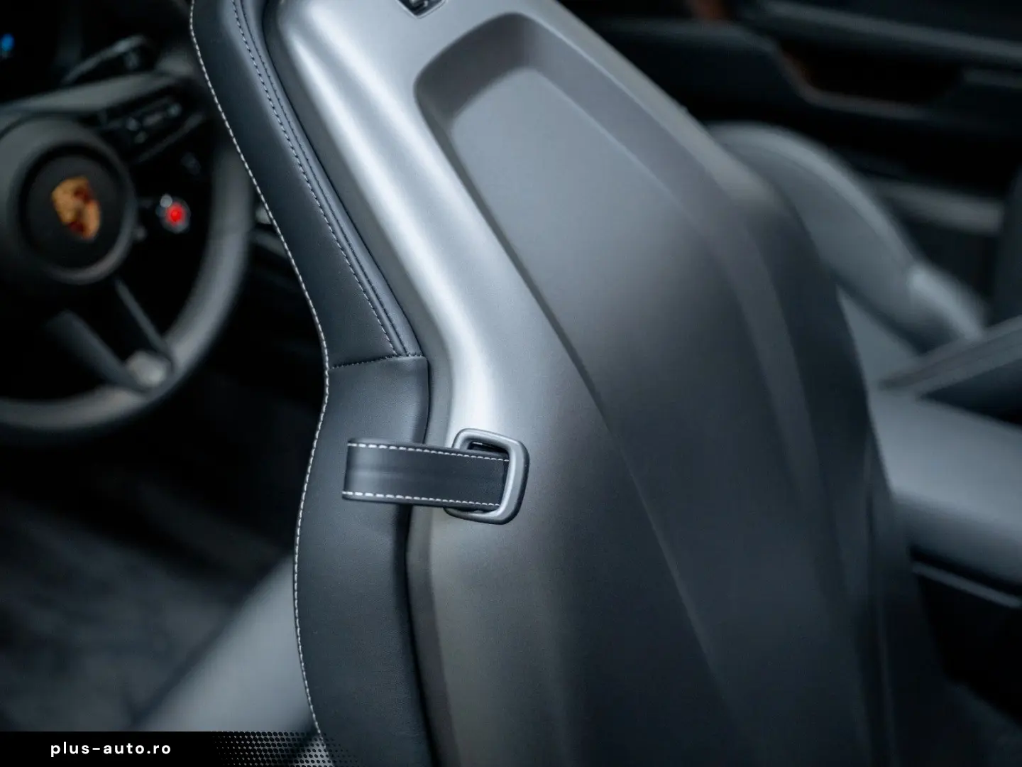 PORSCHE 911 Carrera GTS T-Hybrid Cabriolet TECHART LIFT