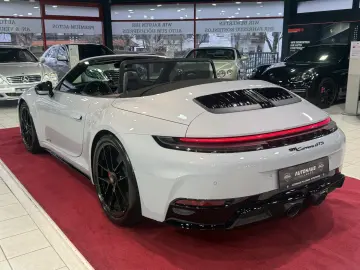 PORSCHE 911 Carrera GTS Cabriolet PDLS  Sport-Chrono
