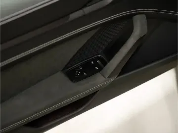 PORSCHE 911 GT3 BOSE Lift-VA Clubsportaket Sport Chrono