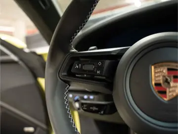 PORSCHE 911 GT3 BOSE Lift-VA Clubsportaket Sport Chrono