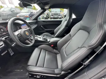 PORSCHE 911 992.2 Carrera Cabriolet Sportpaket 360 Kamer