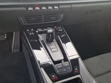 PORSCHE 911 GTS T-Hybrid Facelift Bose Surround View 4WS