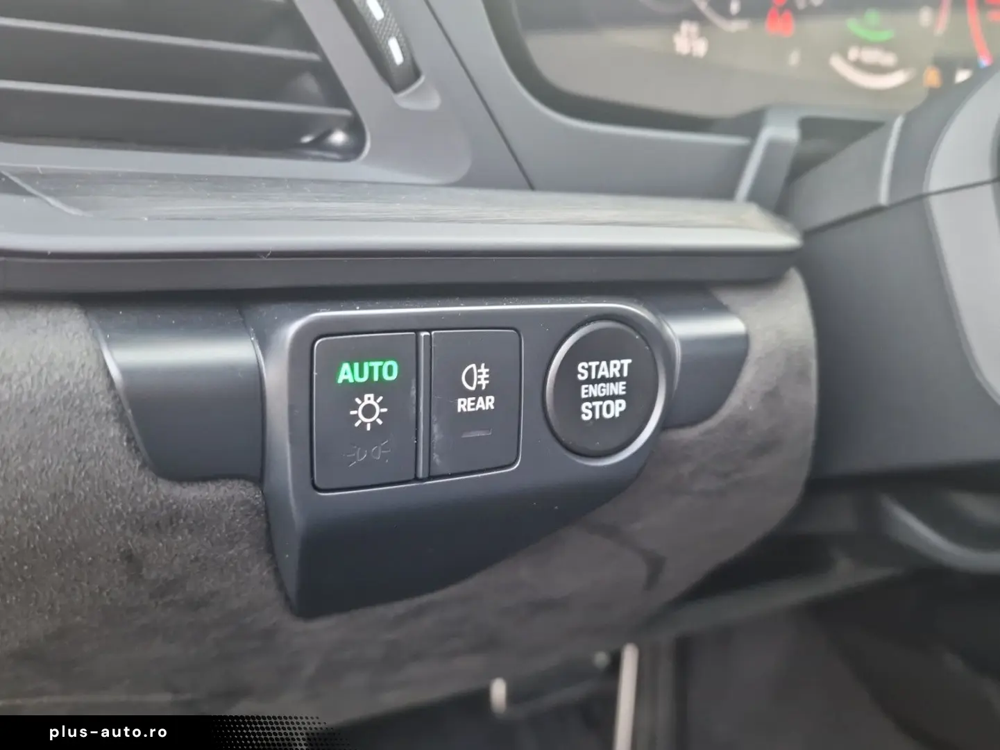 PORSCHE 911 GTS T-Hybrid Facelift Bose Surround View 4WS