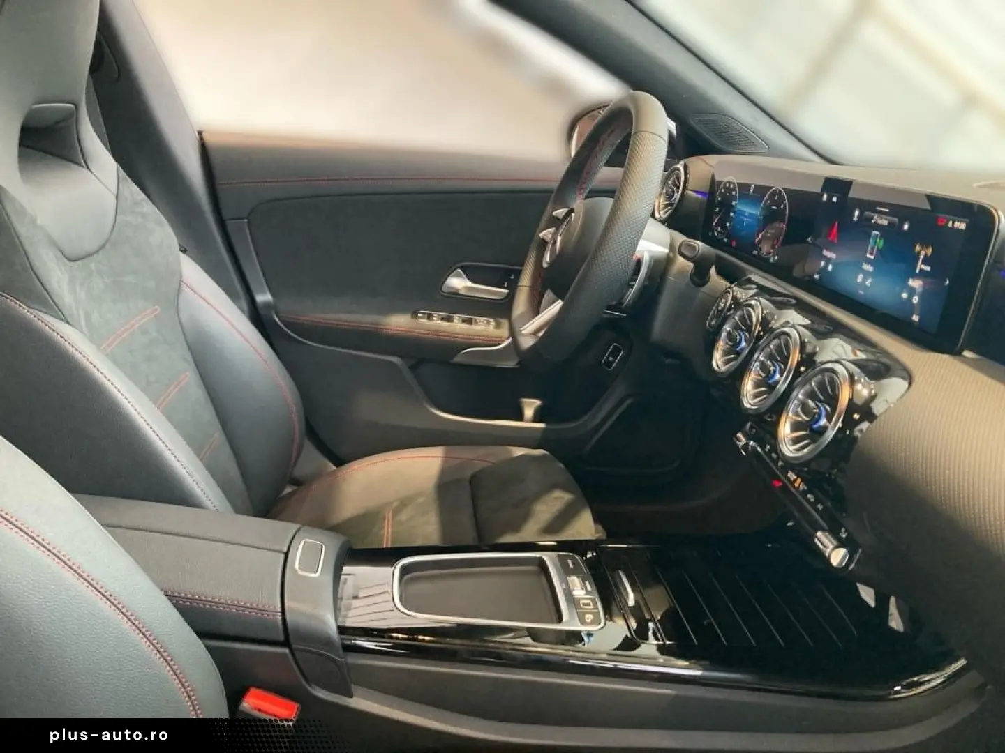 MERCEDES-BENZ CLA 220 d EDI AMG-Line Night AHK DISTR 360-K