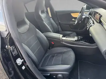 MERCEDES-BENZ CLA 200 d Coupe AMG Night Adv Distr..Multib