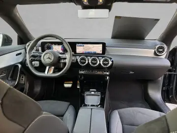 MERCEDES-BENZ CLA 200 d Coupe AMG Night Adv Distr..Multib