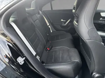 MERCEDES-BENZ CLA 200 d Coupe AMG Night Adv Distr..Multib