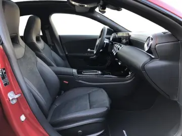 MERCEDES-BENZ CLA 220 d Coupe AMG ILS MBUX MBeam Night Pano