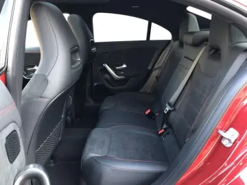 MERCEDES-BENZ CLA 220 d Coupe AMG ILS MBUX MBeam Night Pano