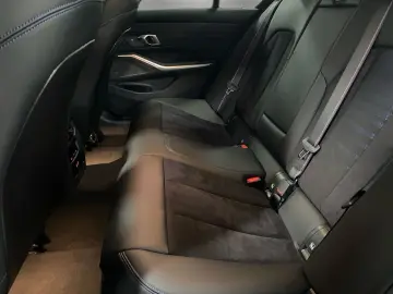 BMW 330i xDrive M Sport Navi Harman K Kamera LED