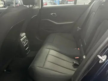 BMW 330e HUD LivePr. Leas ab 318 - brutto 0 -Anz