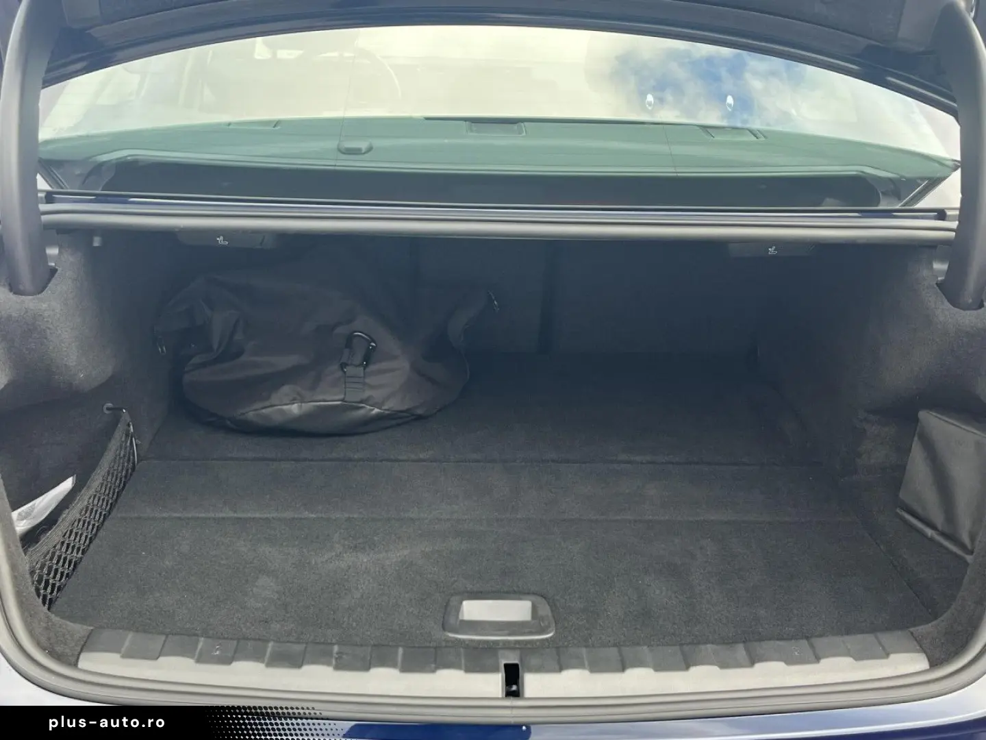 BMW 330e HUD LivePr. Leas ab 318 - brutto 0 -Anz