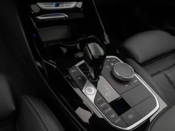 BMW X3 M40i Panorama Kamera HUD DAB HiFi LED 20Zoll