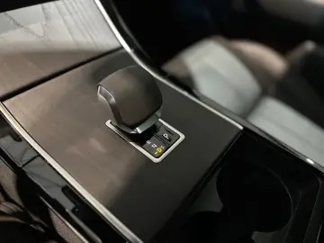 LAND ROVER Range Rover Velar Autobiography  Pano Massage