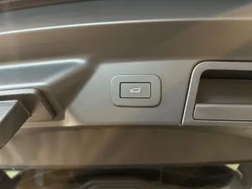 LAND ROVER Range Rover Velar Autobiography  Pano Massage