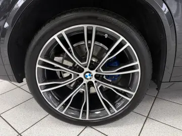 BMW X3 M40d LASER PANO HUD H-K KEYL MEMO ALARM 360