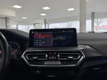 BMW X3 M40d LASER PANO HUD H-K KEYL MEMO ALARM 360