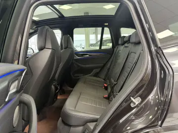 BMW X3 M40d LASER PANO HUD H-K KEYL MEMO ALARM 360