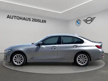 BMW 330e Limousine UPE 70.530 --