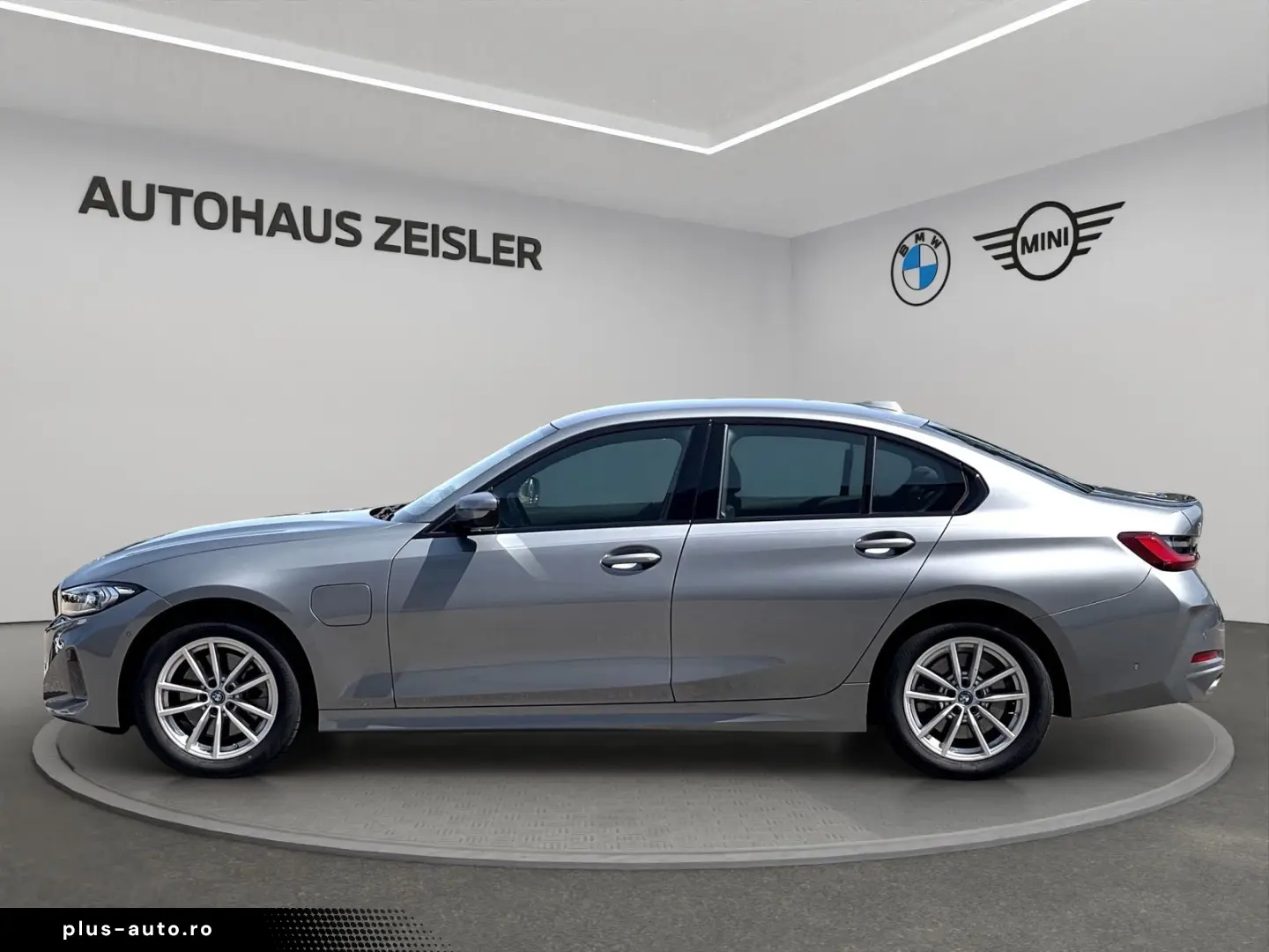 BMW 330e Limousine UPE 70.530 --