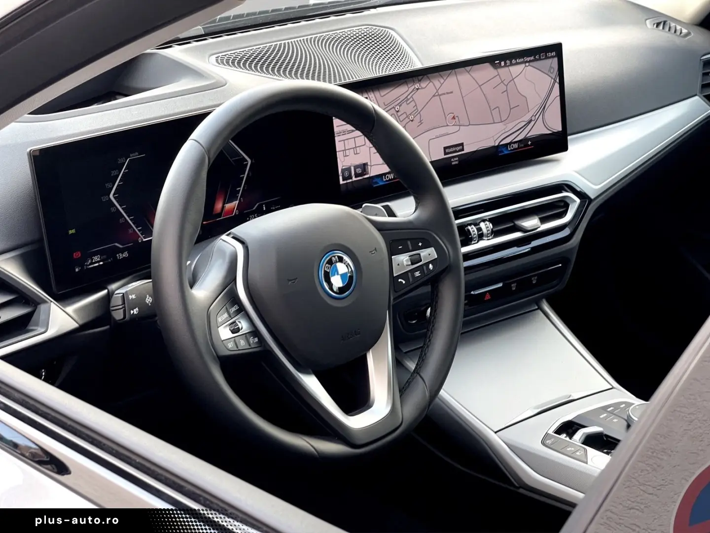 BMW 330e Limousine UPE 70.530 --