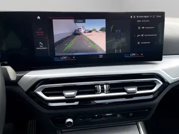 BMW 330e Limousine UPE 70.530 --