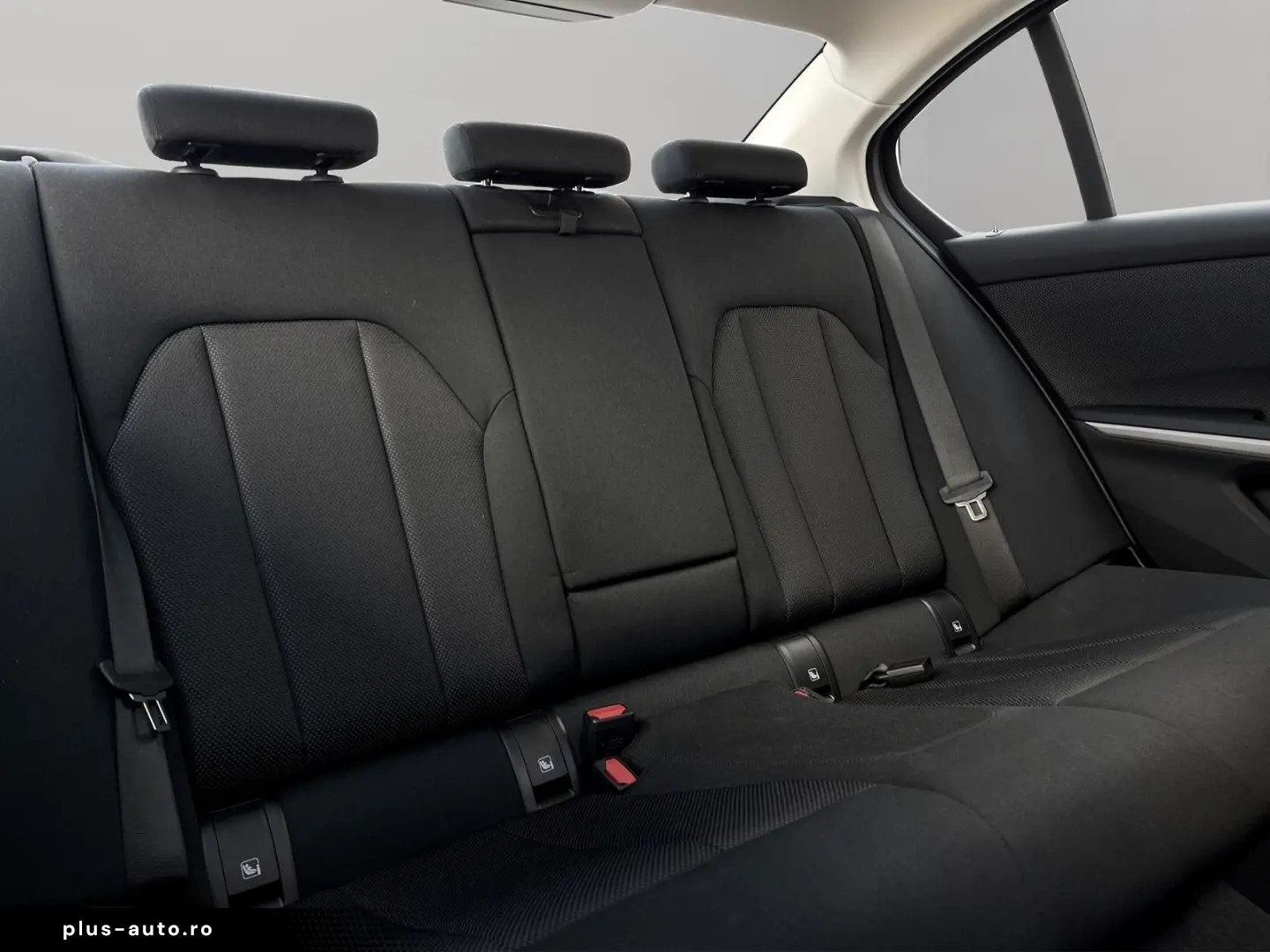 BMW 330e Limousine UPE 70.530 --