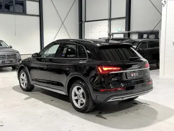 Audi Q5 50 TFSIe Quattro Lumini Ambientale Cockpit