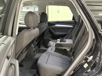 Audi Q5 50 TFSIe Quattro Lumini Ambientale Cockpit