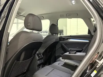 Audi Q5 50 TFSIe Quattro Lumini Ambientale Cockpit