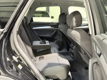 Audi Q5 50 TFSIe Quattro Lumini Ambientale Cockpit