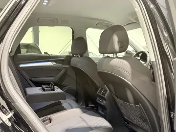 Audi Q5 50 TFSIe Quattro Lumini Ambientale Cockpit