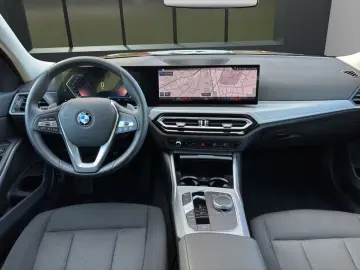 BMW 320d Lim. LED NAVI MEMORY KEYLESS PDC FSE 17