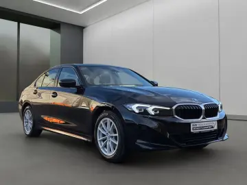 BMW 320d Lim. LED NAVI MEMORY KEYLESS PDC FSE 17