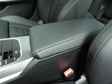 BMW 320 3 Serie Sedan 320i   M-Sportpakket   LED   L