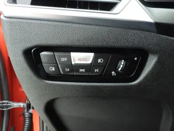 BMW 320 3 Serie Sedan 320i   M-Sportpakket   LED   L