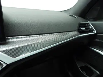 BMW 320 3 Serie Sedan 320i   M-Sportpakket   LED   L