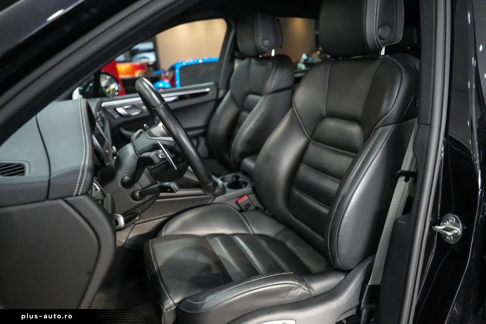 PORSCHE Macan CHRONO 18-WEGE LUFTFEDER PDK PANO BOSE R20