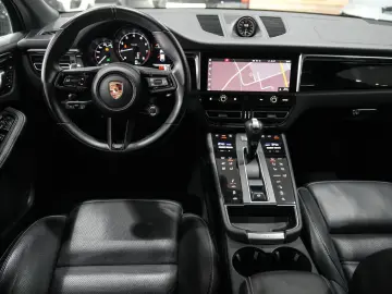PORSCHE Macan CHRONO 18-WEGE LUFTFEDER PDK PANO BOSE R20