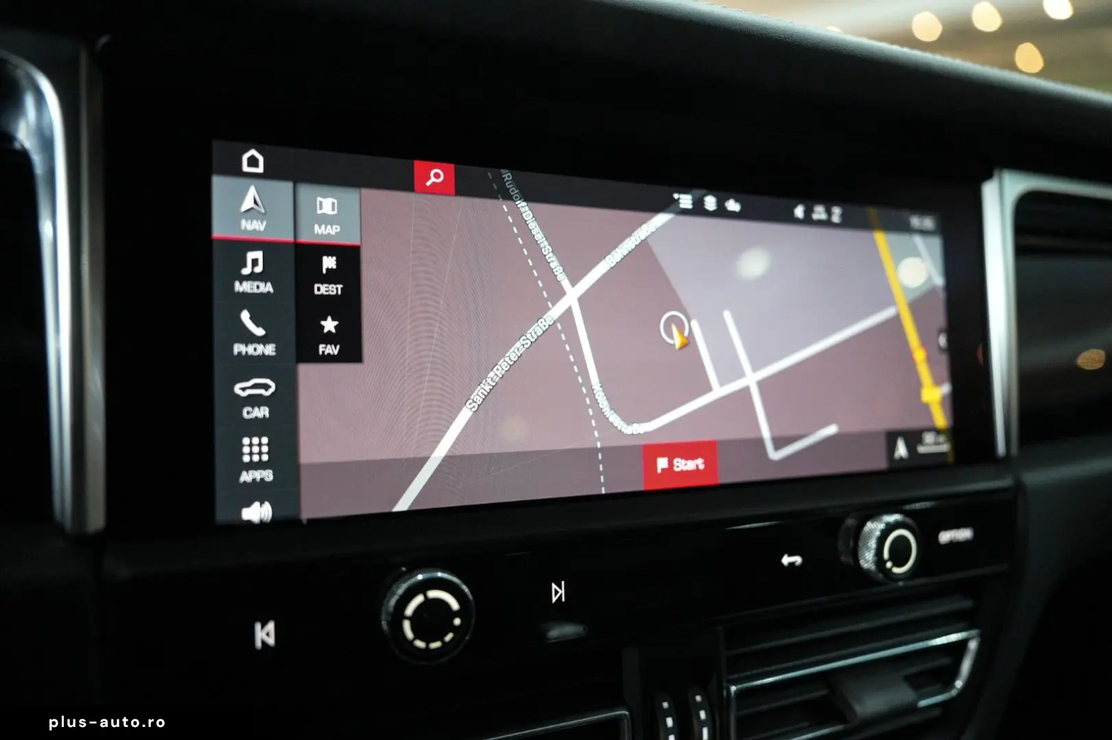 PORSCHE Macan CHRONO 18-WEGE LUFTFEDER PDK PANO BOSE R20